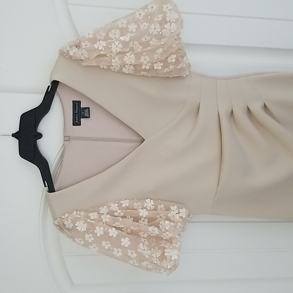 Dress - Picture 4 of 4